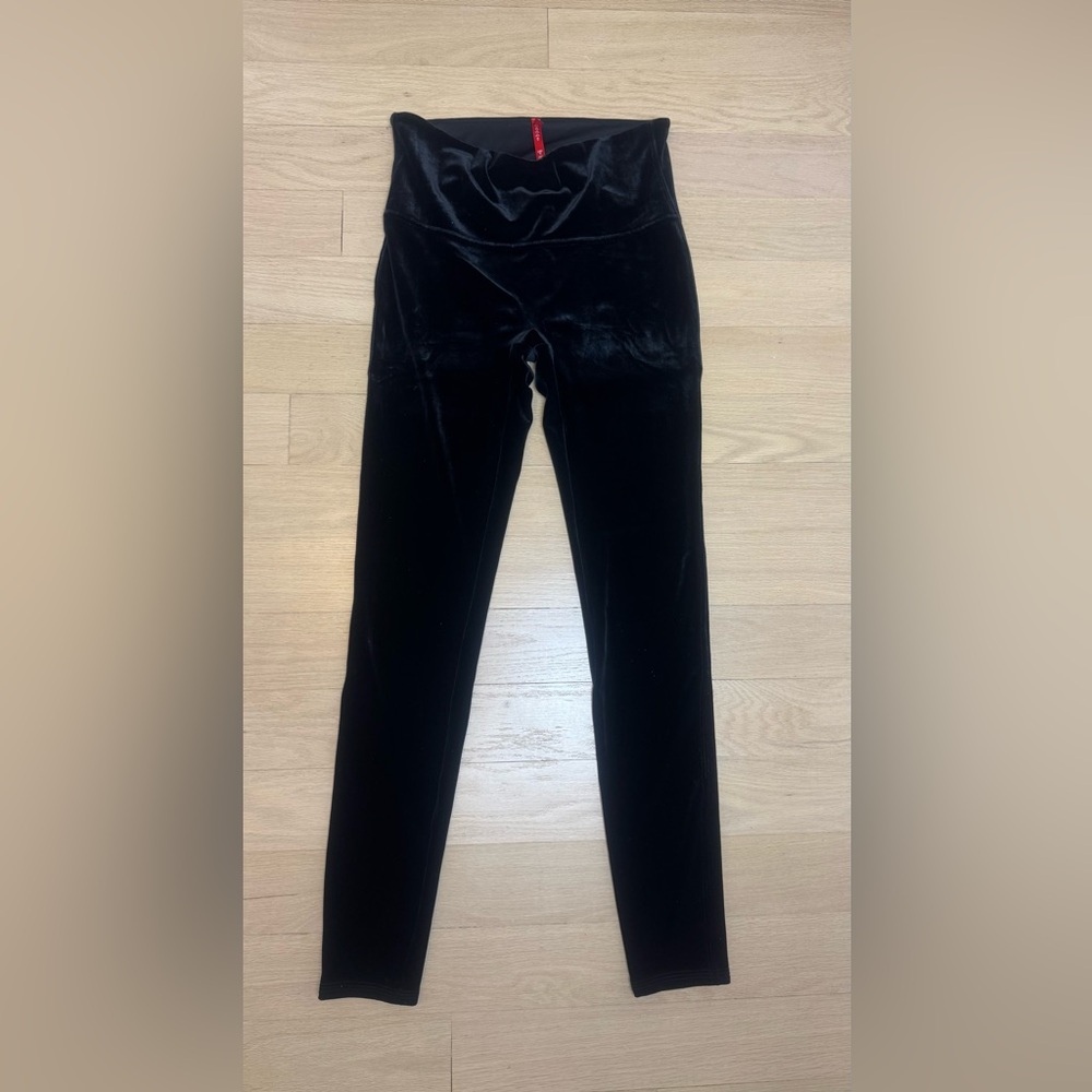 SPANX Velvet High-Waist Leggings – Black – Size L - Picture 3 of 4